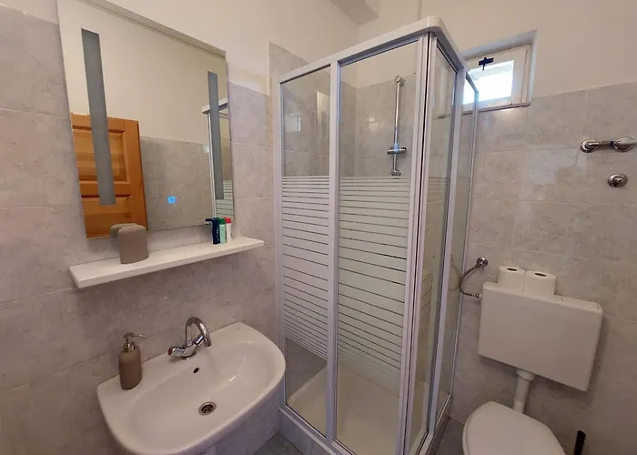 Luka Gostinjska kuća